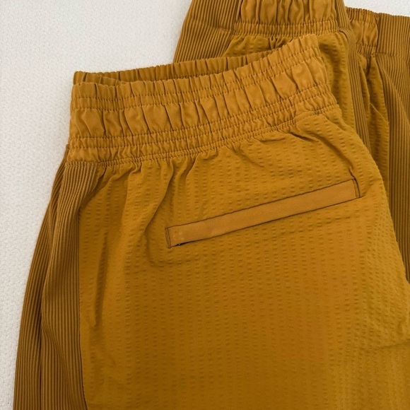 ATHLETA Textured Brooklyn High Rise Ankle Jogger Pants in Tuscan Gold Size 2 - Picture 15 of 15